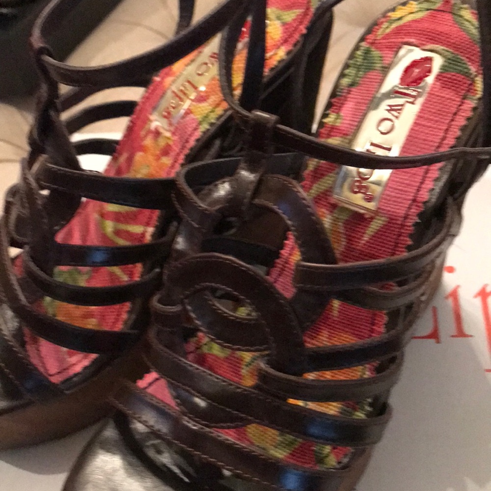 Two Lips Wedges - Picture 6 of 7